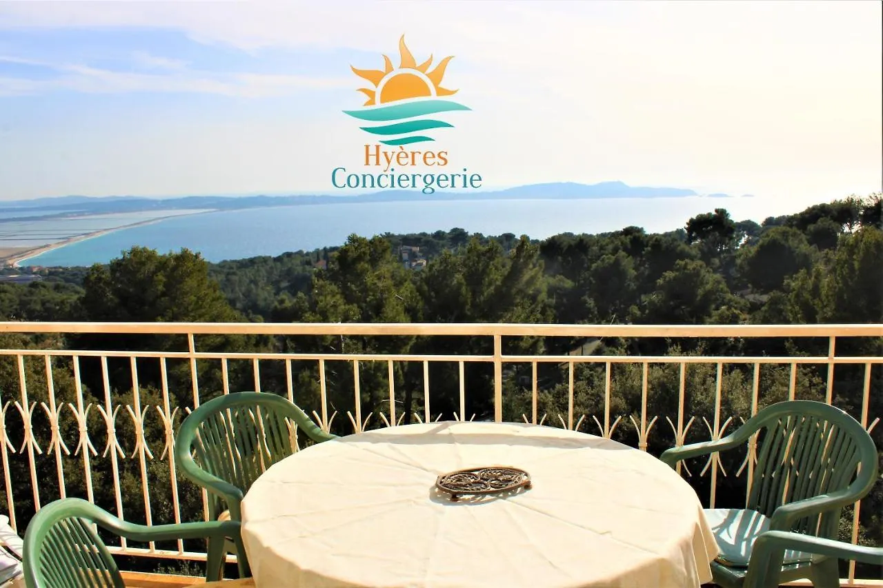 Appartement T3 Standing-Splendide vue mer - Piscine/Parking à Hyères