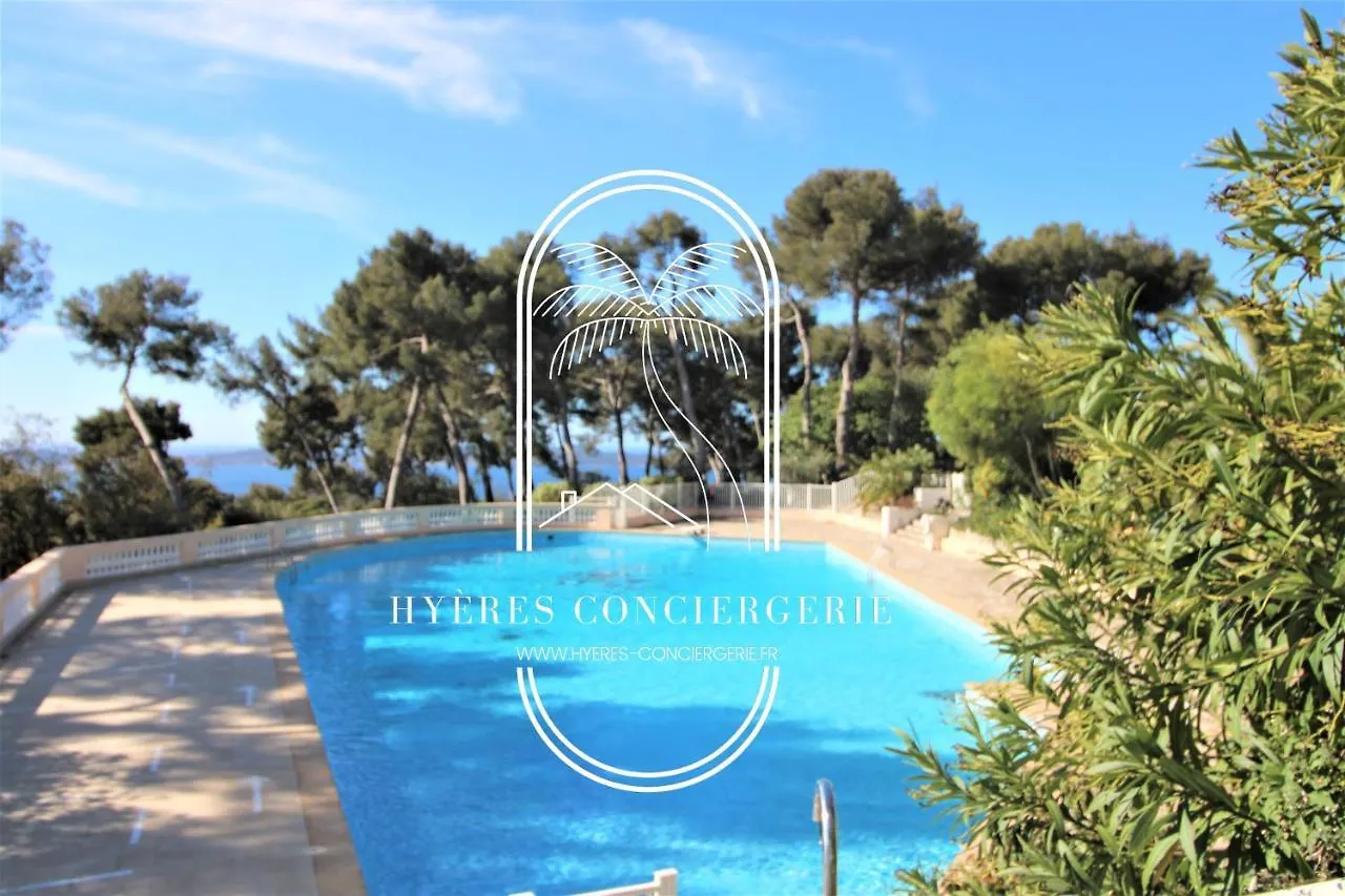 Appartement T3 Standing-Splendide vue mer - Piscine/Parking à Hyères France