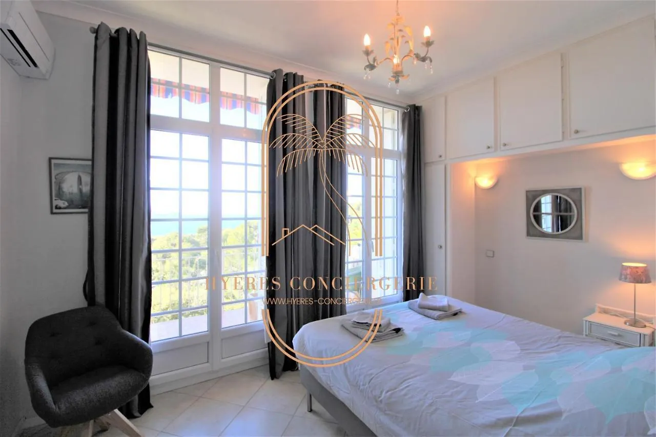 Appartement T3 Standing-Splendide vue mer - Piscine/Parking à Hyères